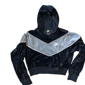 Nike Cropped Velour Hoodie